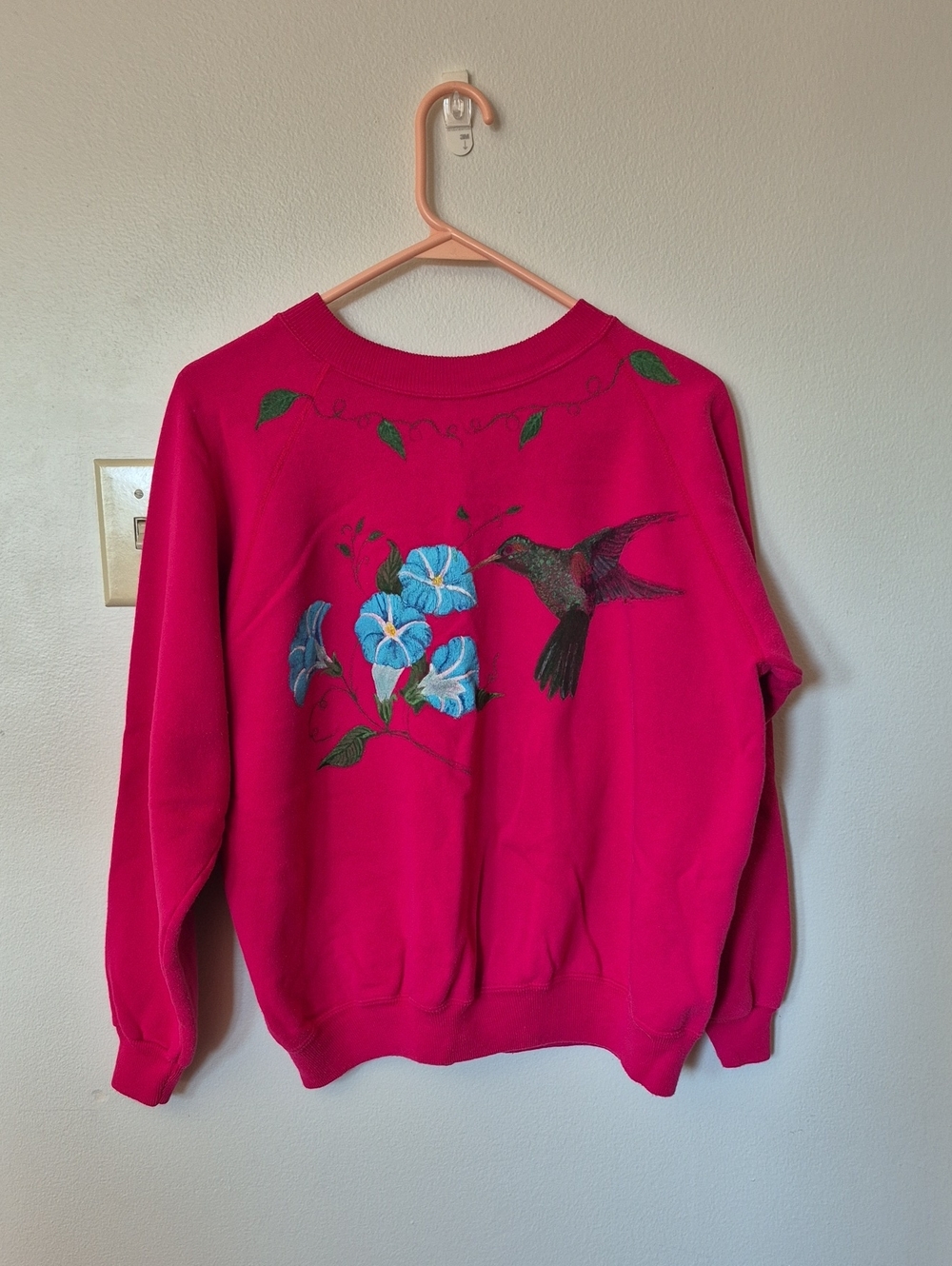 Vtg Hanes Her Way Embroidered Fuschia Sweatshirt Large